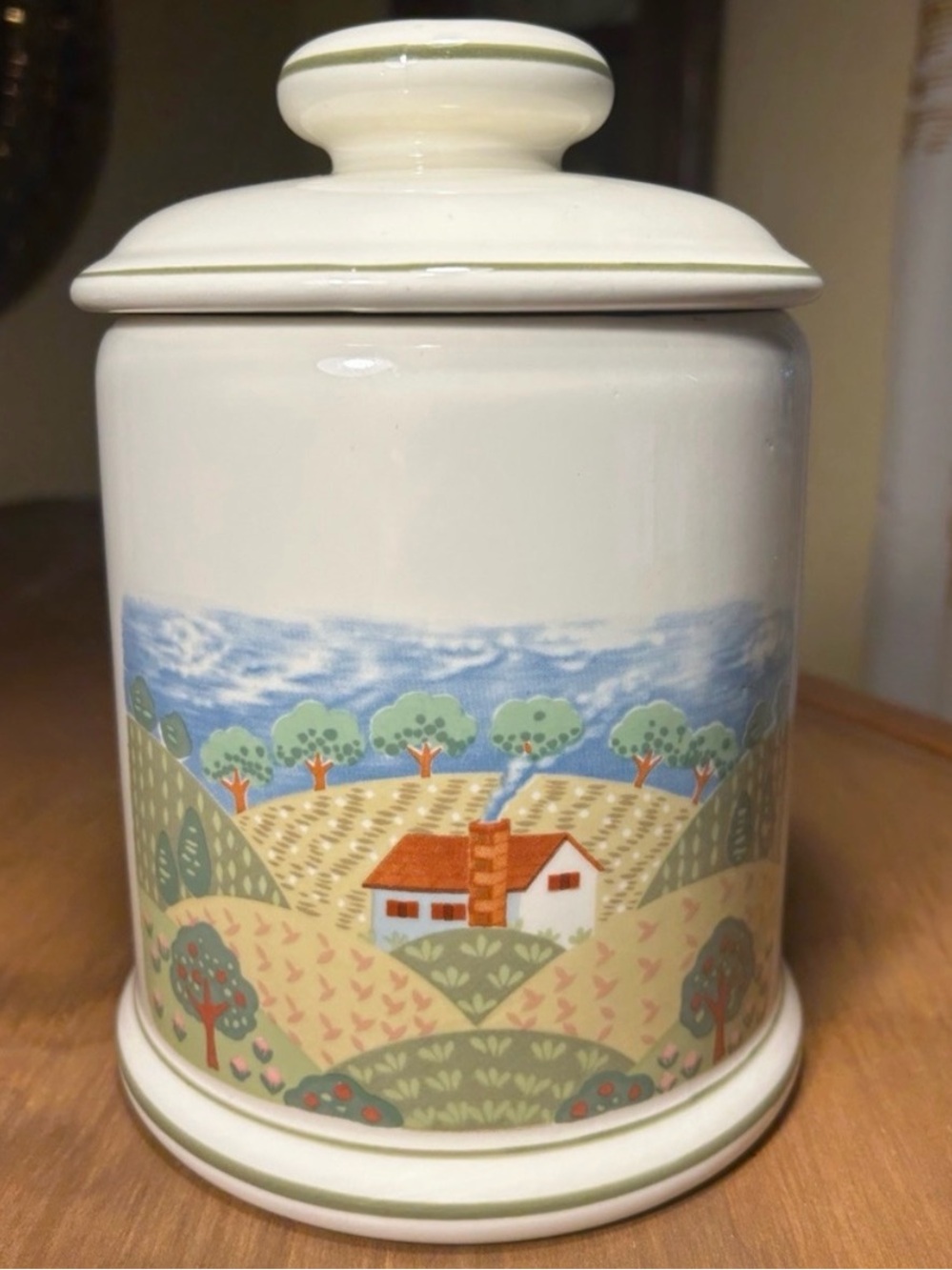 Missdorito Sangostone Country Cottage Canister Set of 3 Small, medium, large - Picture 2 of 3
